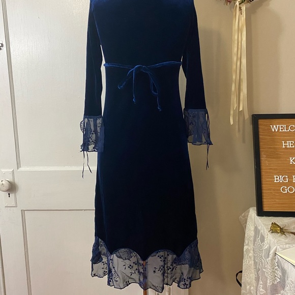 Gorgeous y2k romantic velvet empire waist long sleeve lace dress - Picture 4 of 6